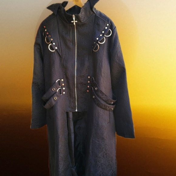 COPY - Mens Fashion Medieval  Gothic Coat - Picture 8 of 12